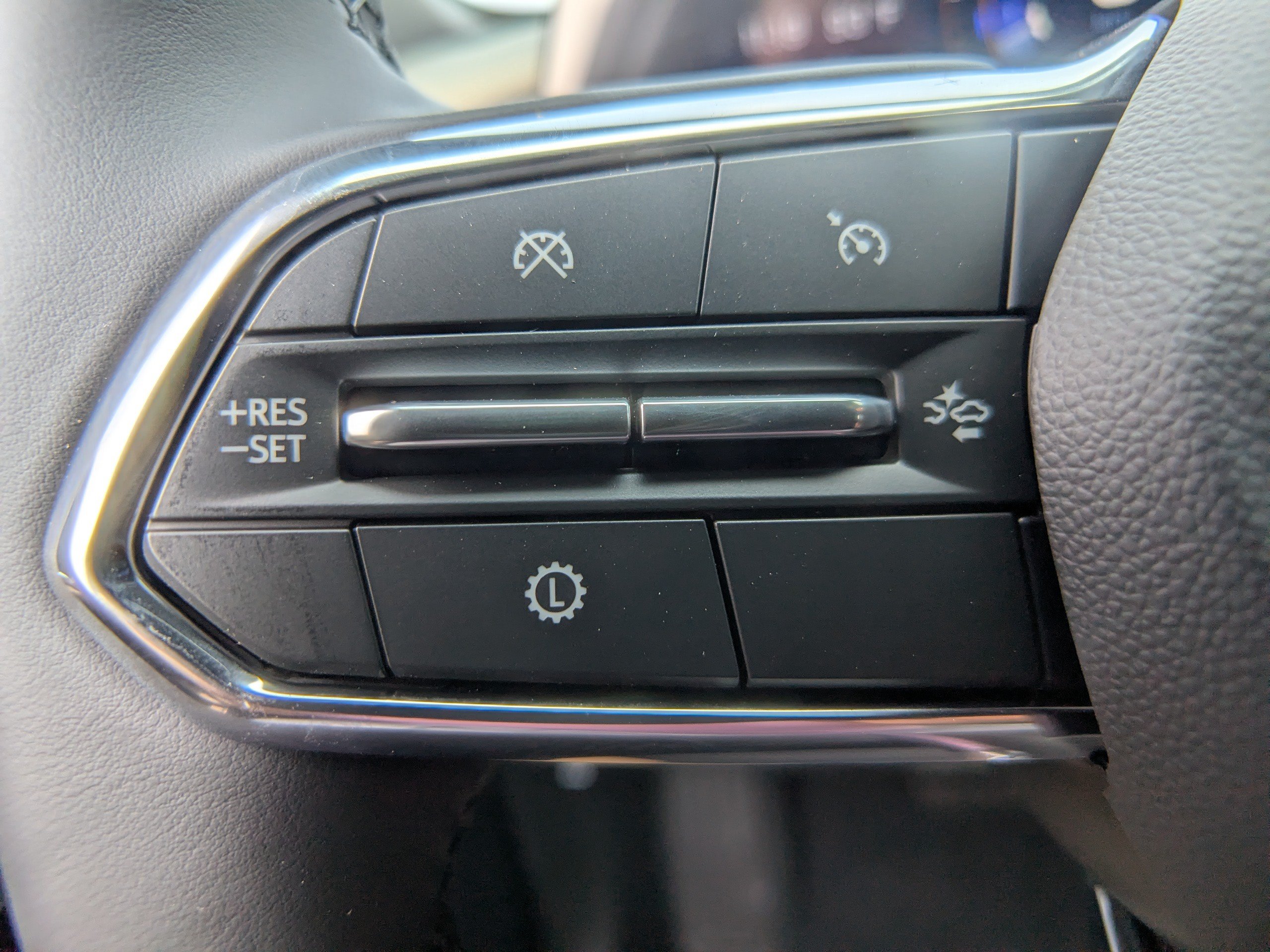 New 2027 Chevrolet Equinox LT w/ Safety and Technology Package FWD image 22