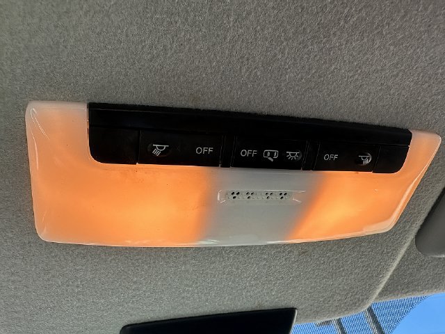 Used 2022 Nissan Kicks SV FWD image 29