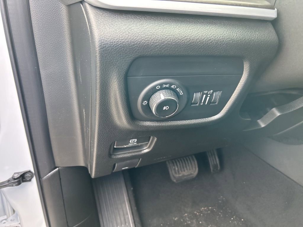 New 2026 Jeep Grand Cherokee Limited RWD image 39