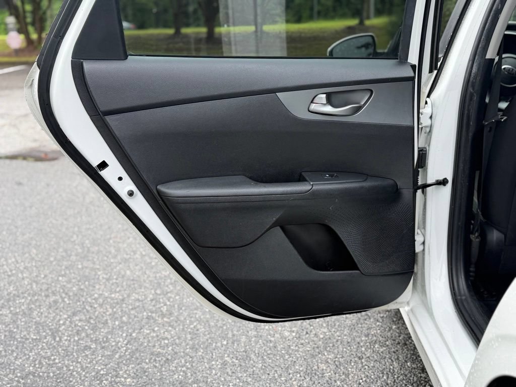 Used 2019 Kia Forte LXS FWD image 12