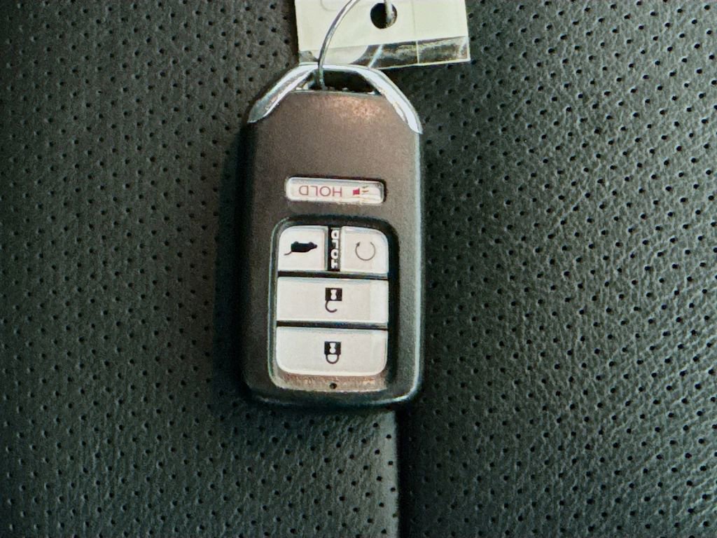 Used 2019 Honda CR-V Touring image 37