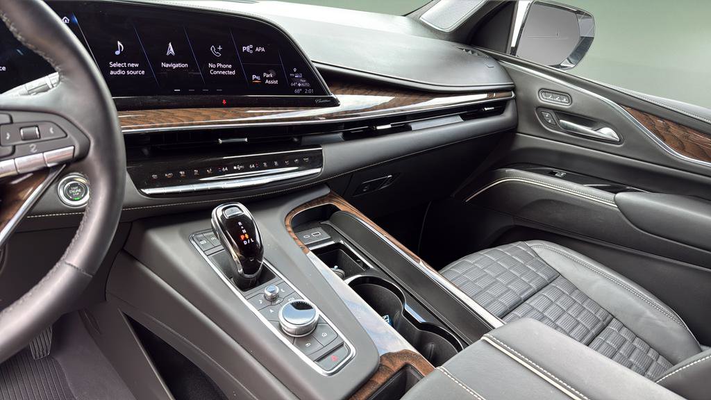 Certified 2024 Cadillac Escalade ESV Sport Platinum w/ LPO, ONYX Package AWD/4WD image 38