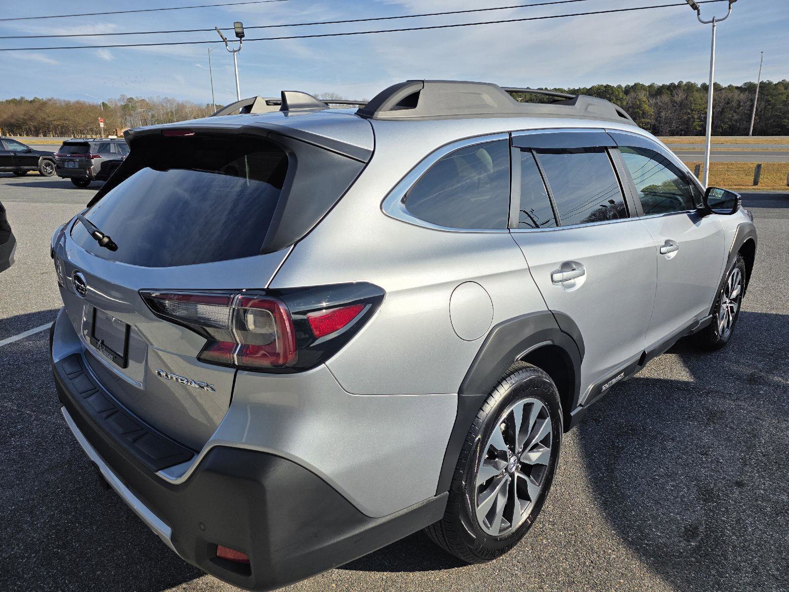 Used 2025 Subaru Outback Limited image 5