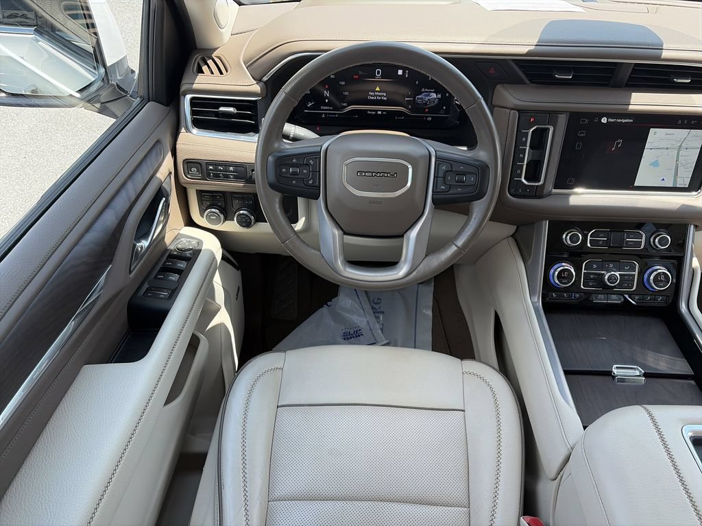 Used 2023 GMC Yukon Denali AWD/4WD image 15