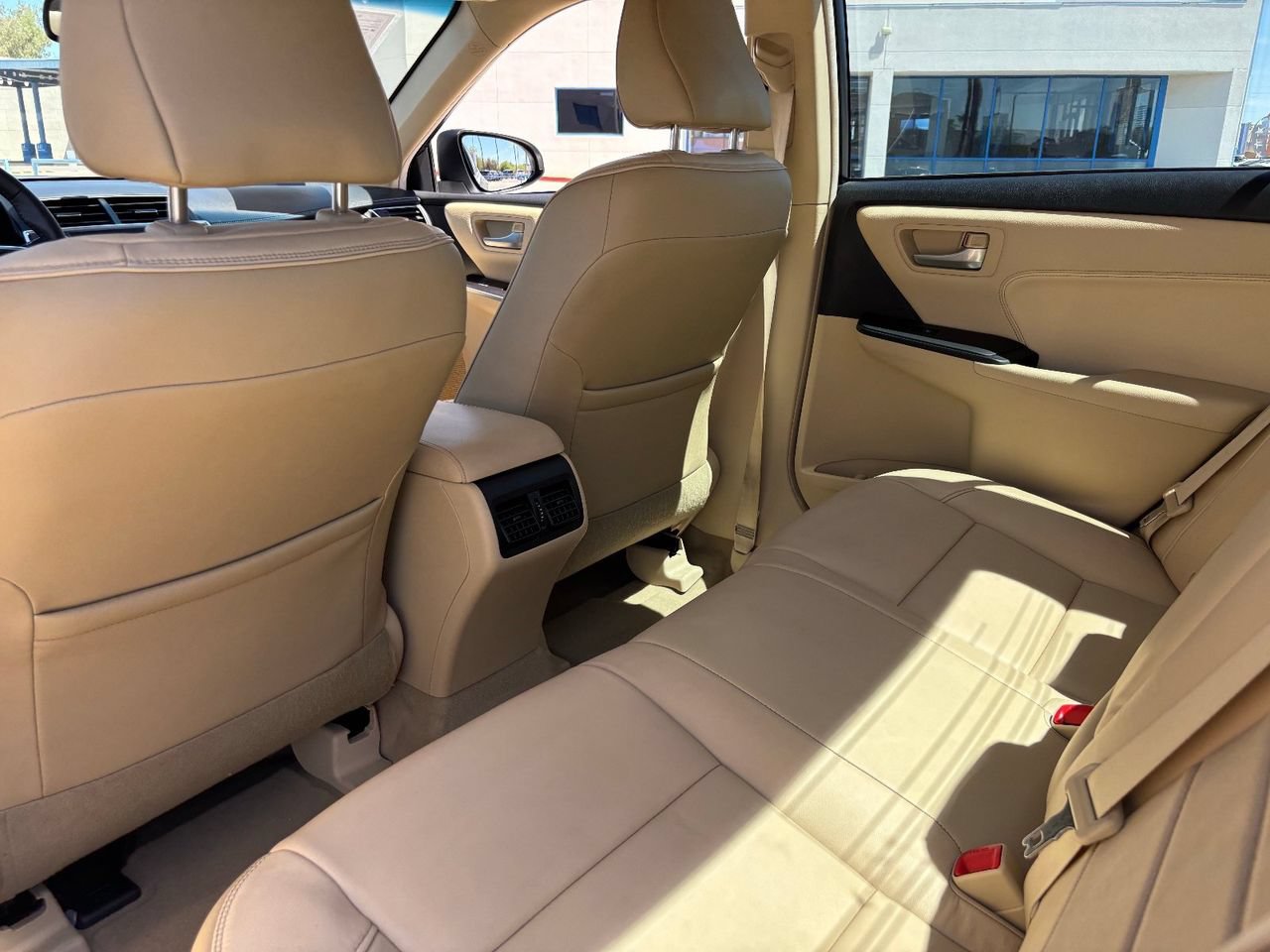 Used 2015 Toyota Camry XLE FWD image 15