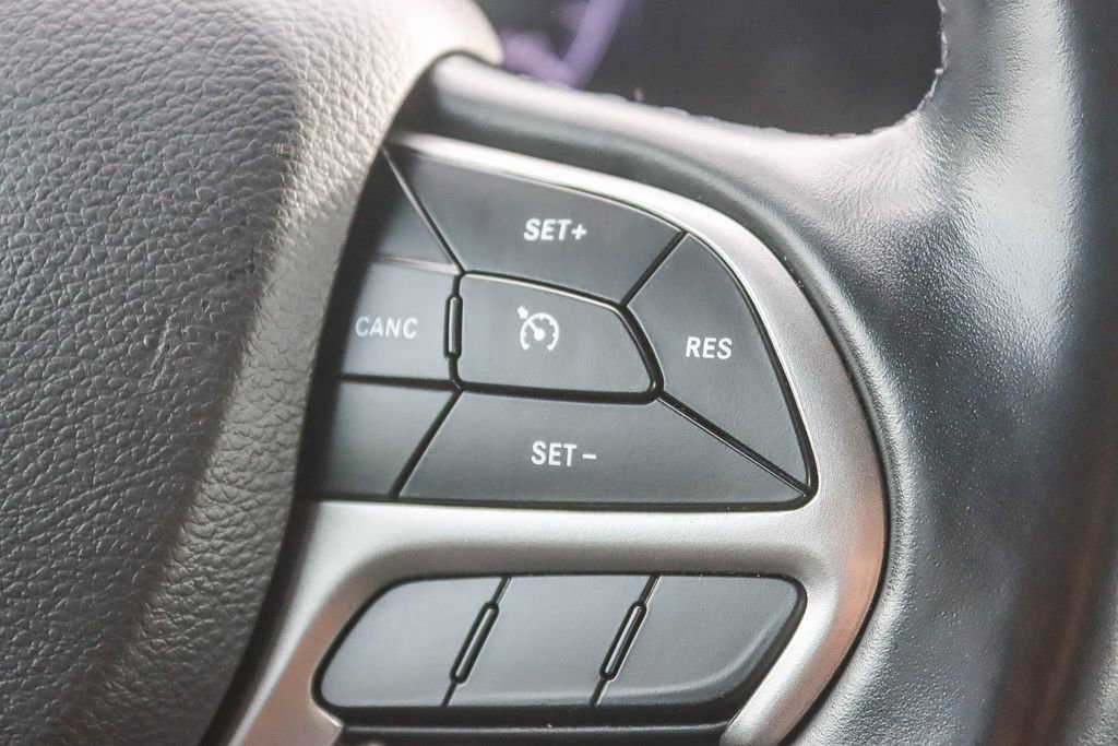 Used 2022 Jeep Grand Cherokee Laredo X image 24