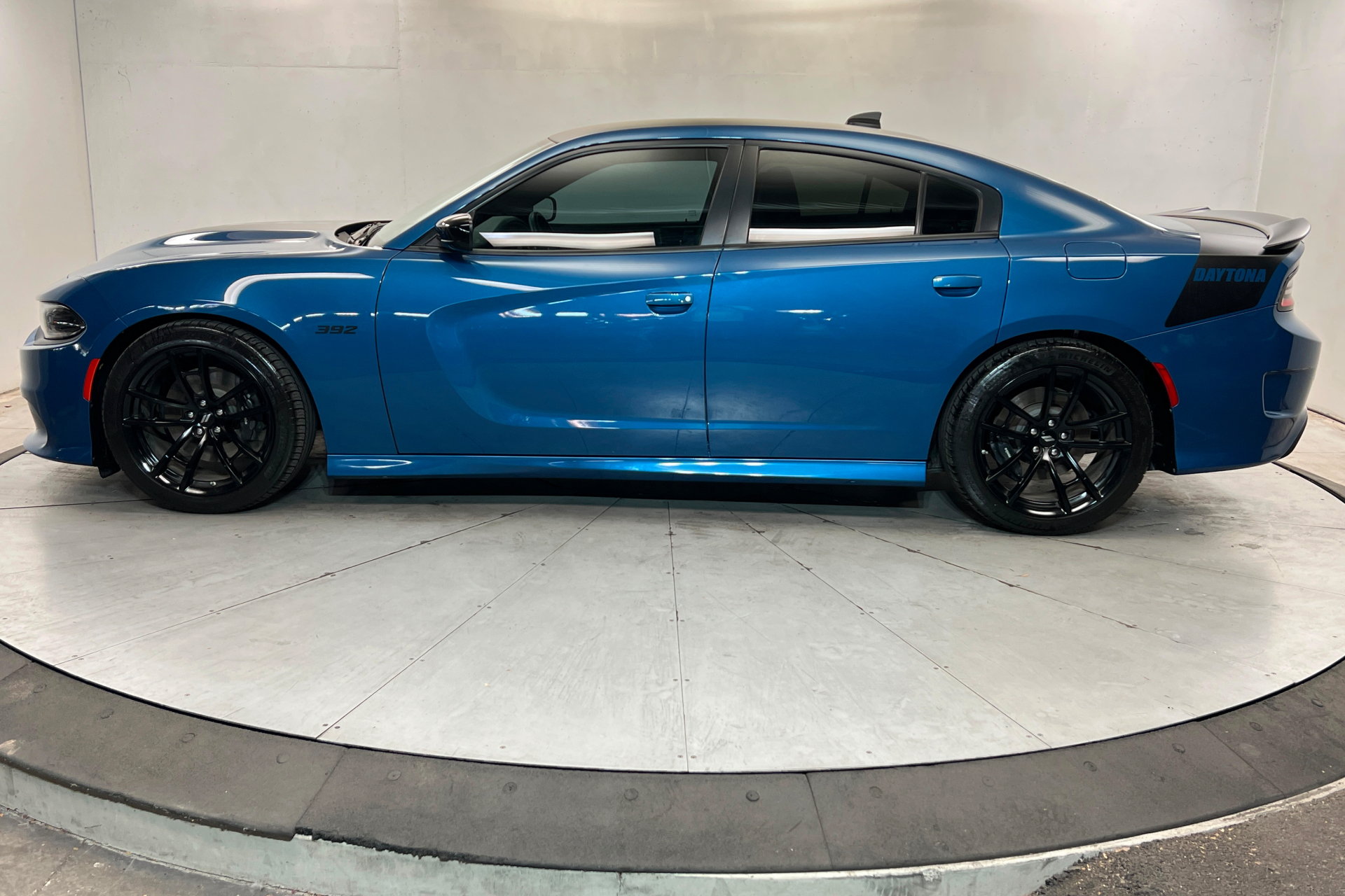 Used 2023 Dodge Charger Scat Pack w/ Daytona Edition Group RWD image 2