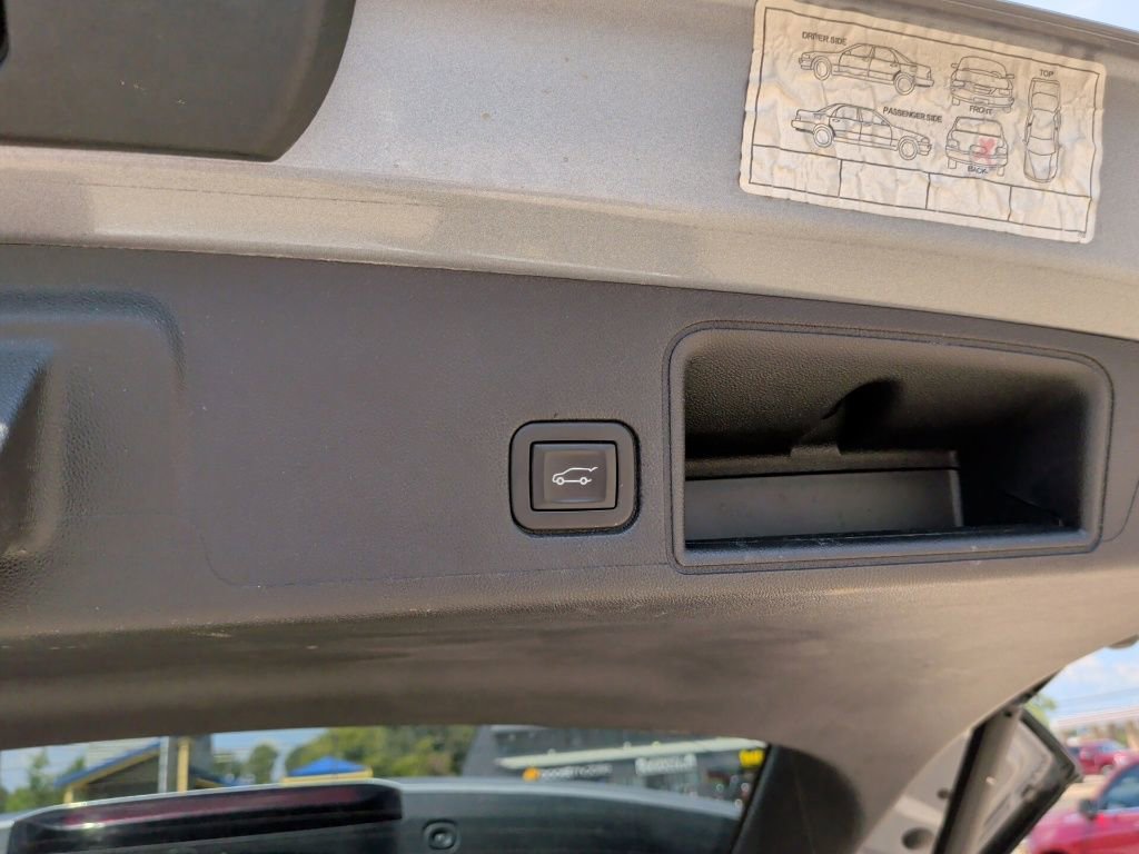 Used 2023 GMC Terrain AT4 image 40