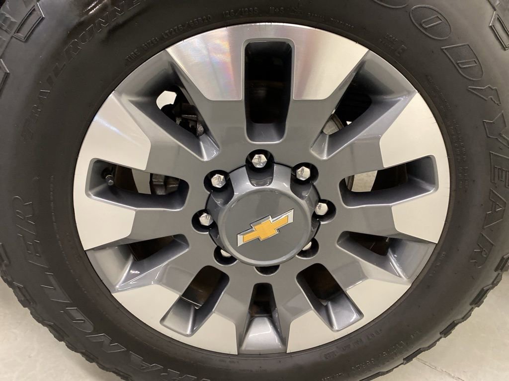 Used 2024 Chevrolet Silverado 2500 Custom w/ Custom Value Package image 24