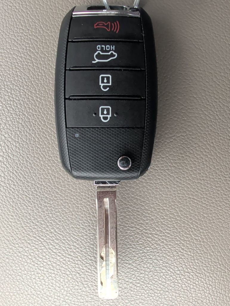 Used 2018 Kia Sportage LX FWD image 18