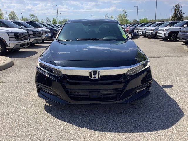 Used 2018 Honda Accord Touring image 2