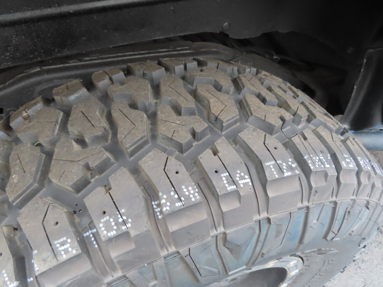 Used 2016 Jeep Wrangler Rubicon w/ Power Convenience Group image 18