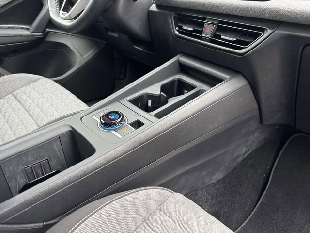 Used 2025 Volkswagen Tiguan S image 29