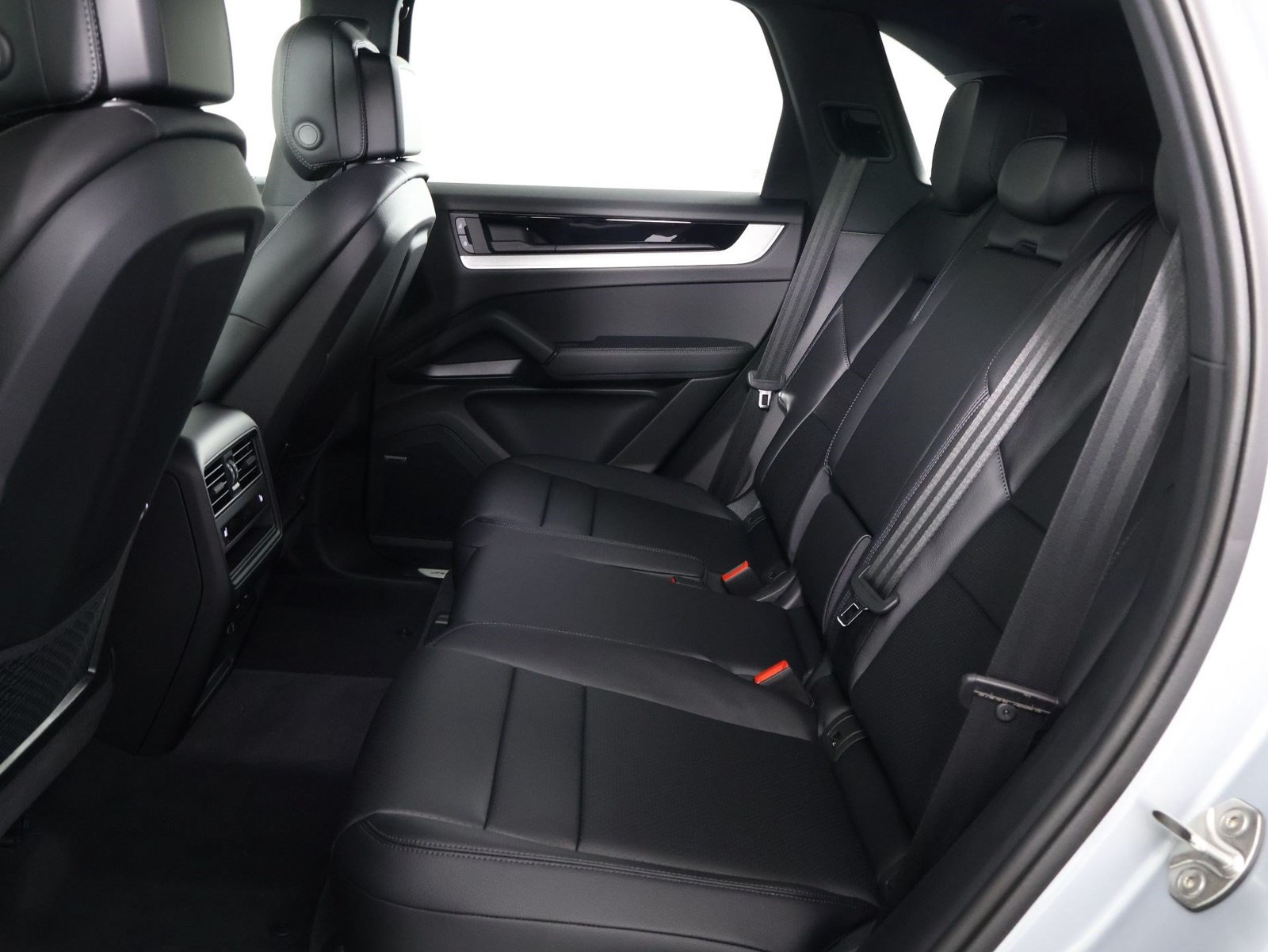 New 2026 Porsche Cayenne AWD/4WD image 17