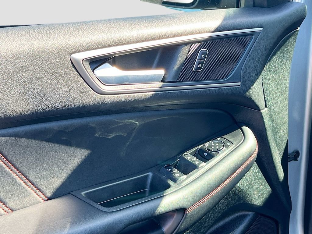 Used 2023 Ford Edge ST-Line AWD/4WD image 17