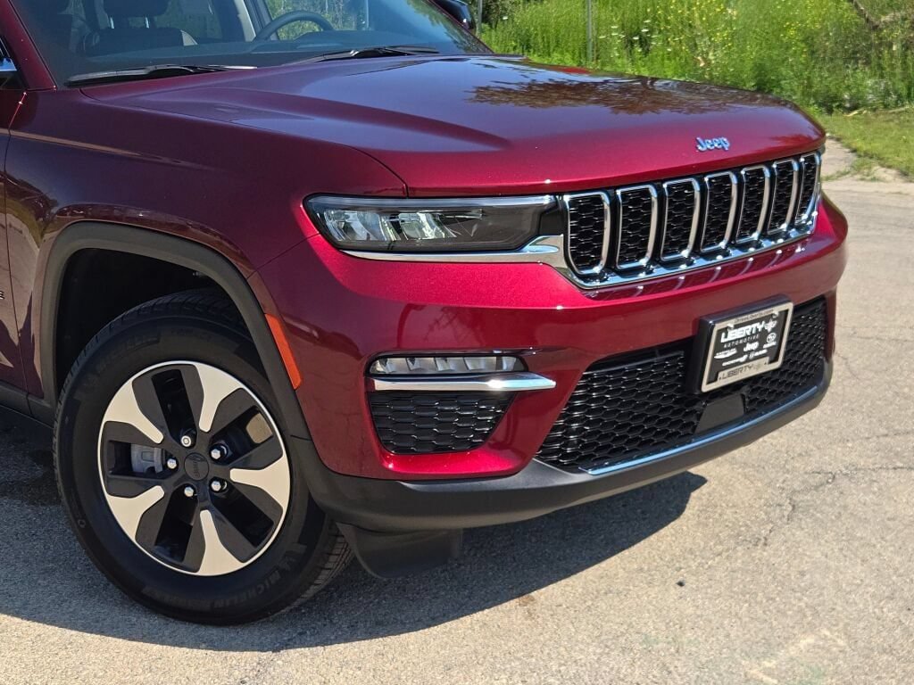 Certified 2022 Jeep Grand Cherokee Limited 4xe AWD/4WD image 5