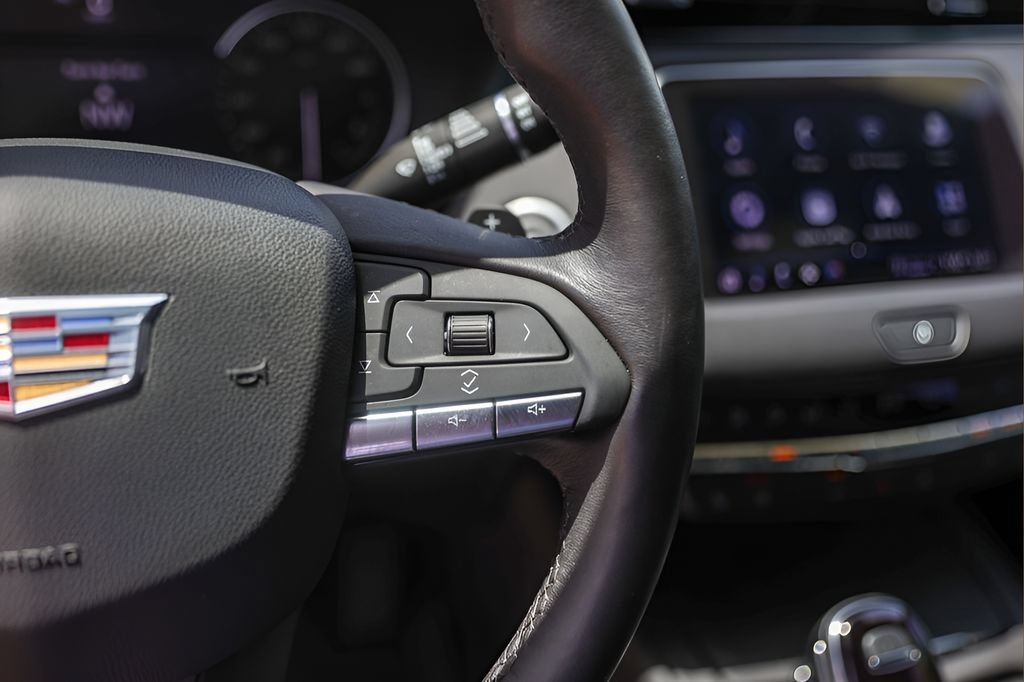 Certified 2023 Cadillac XT4 Premium Luxury FWD image 13