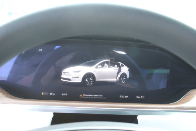 Used 2024 Tesla Model X AWD/4WD image 17
