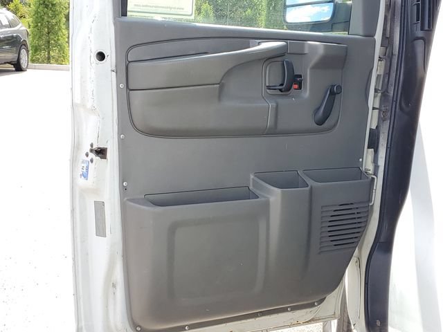 Used 2008 GMC Savana 3500 RWD image 8