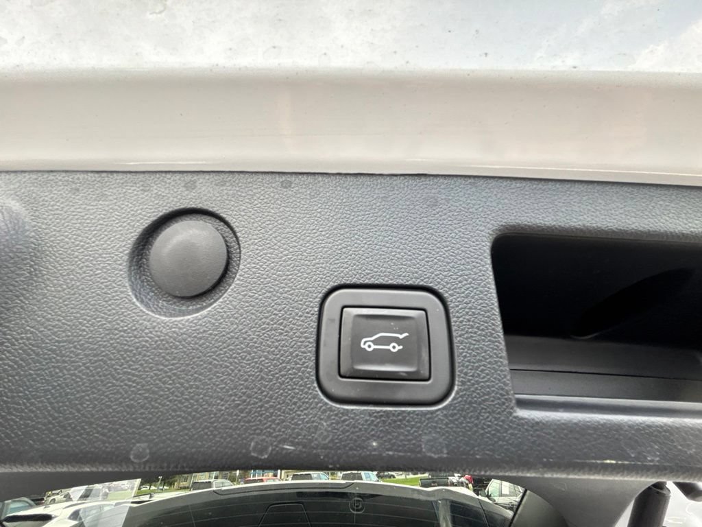 Used 2026 Chevrolet Equinox LT w/ Convenience Package II FWD image 29