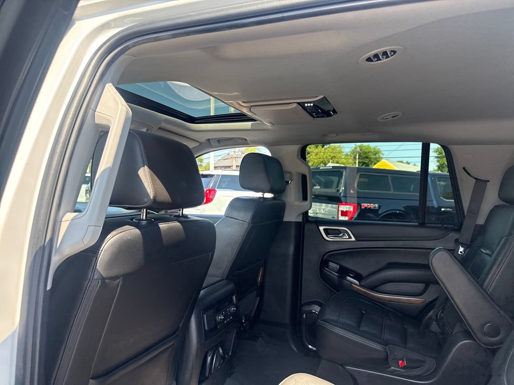 Used 2020 GMC Yukon Denali w/ Denali Ultimate Package AWD/4WD image 16