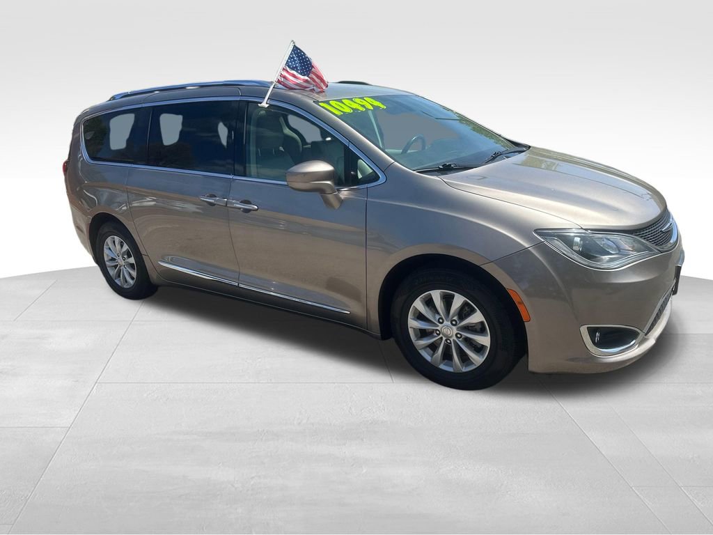 Used 2018 Chrysler Pacifica Touring-L w/ Premium Audio Group image 29