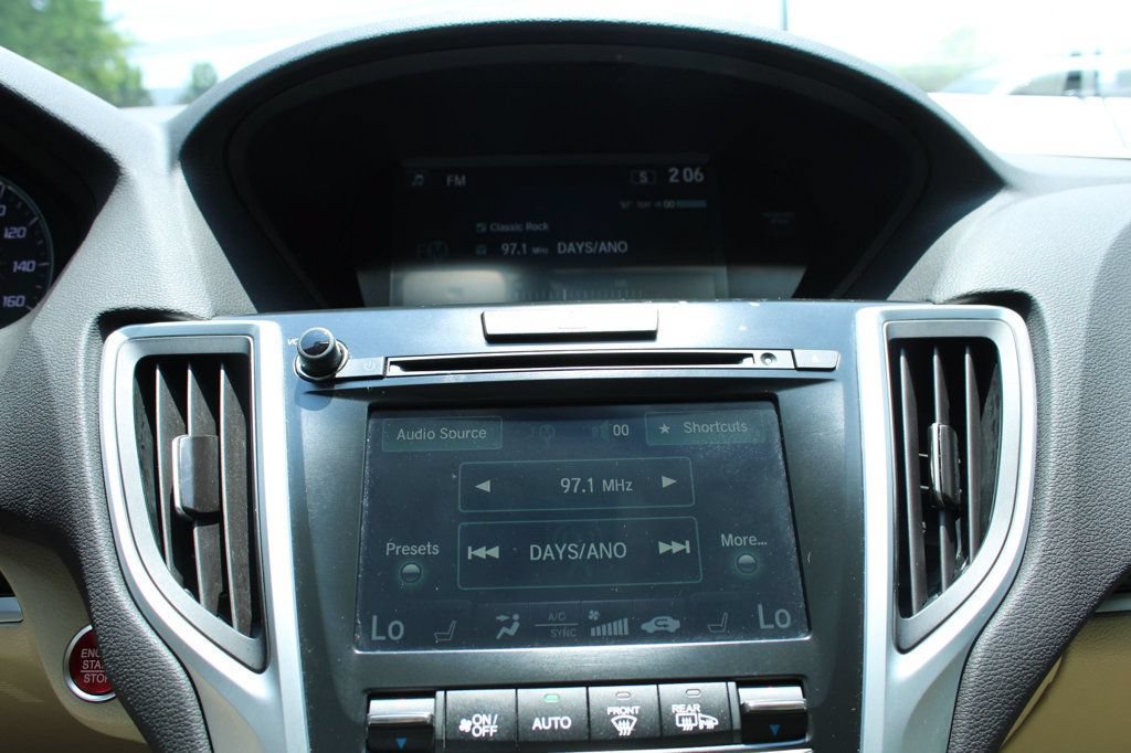 Used 2017 Acura TLX FWD image 19
