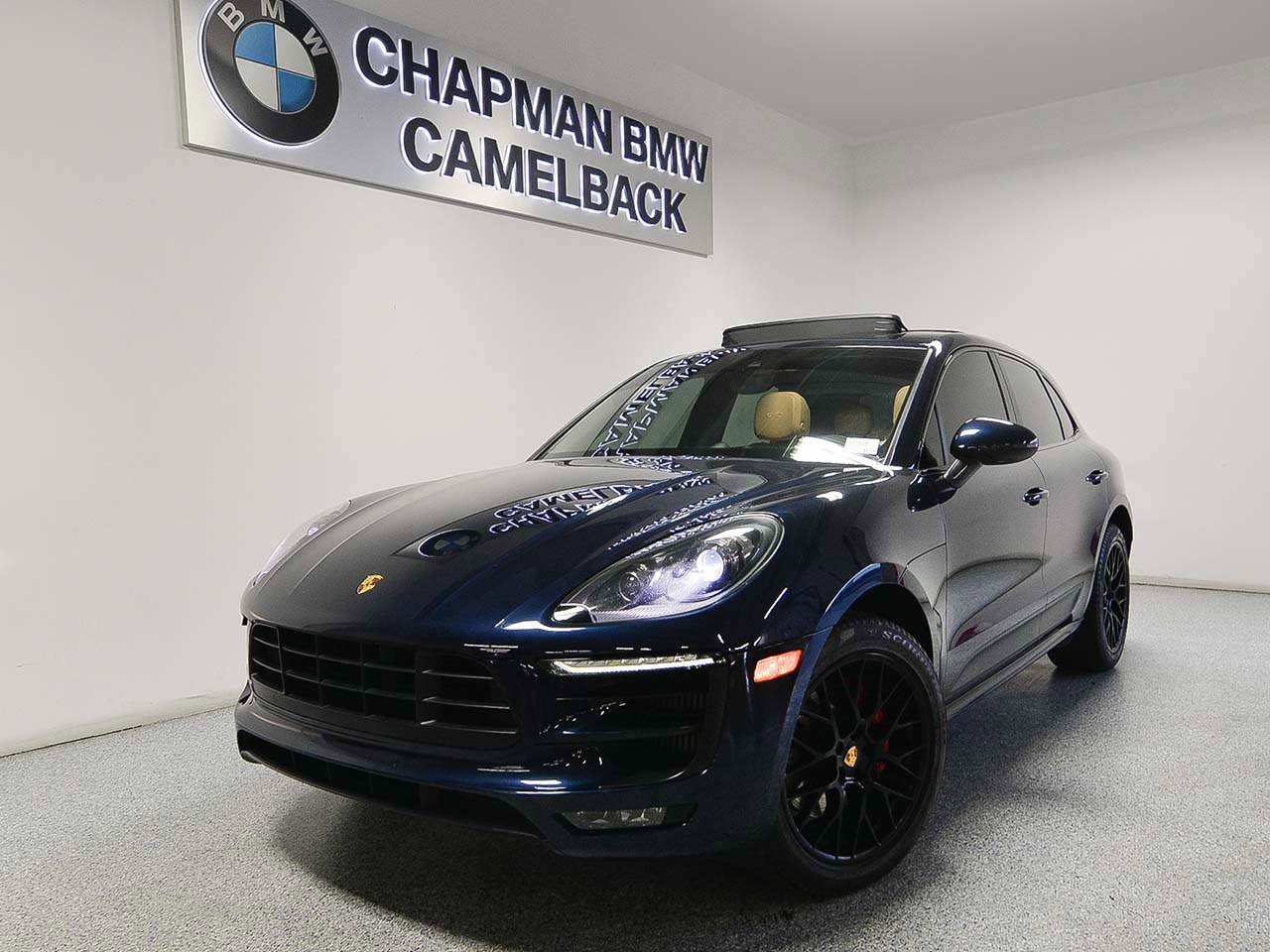Used 2018 Porsche Macan GTS AWD/4WD image 1