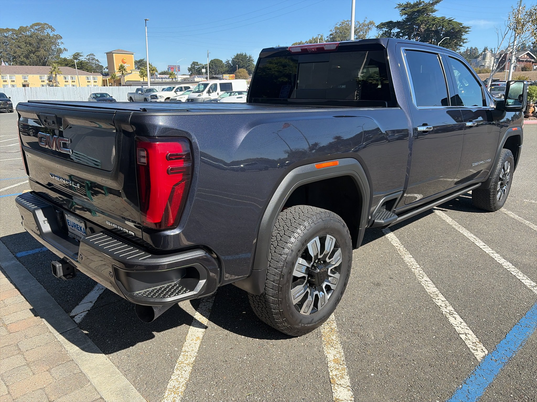 Used 2024 GMC Sierra 3500 Denali w/ Denali Reserve Package AWD/4WD image 19