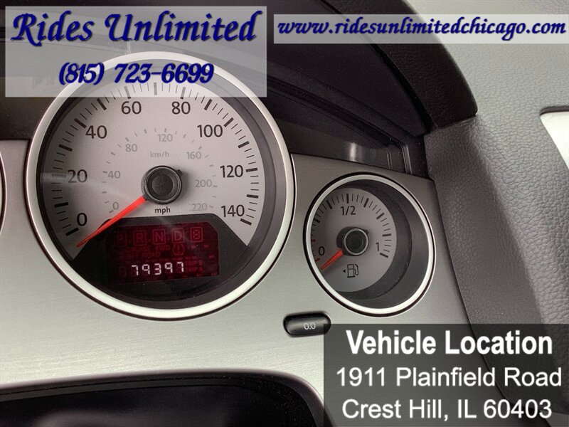Used 2010 Volkswagen Routan SEL Premium FWD image 14