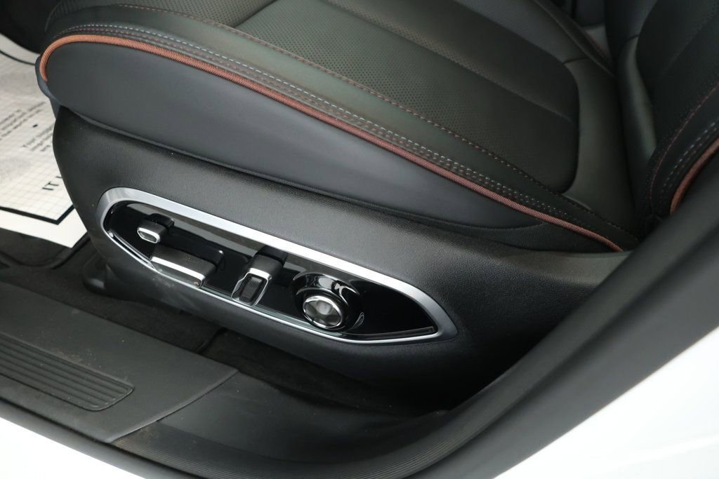 Used 2024 Jeep Wagoneer Launch Edition image 10