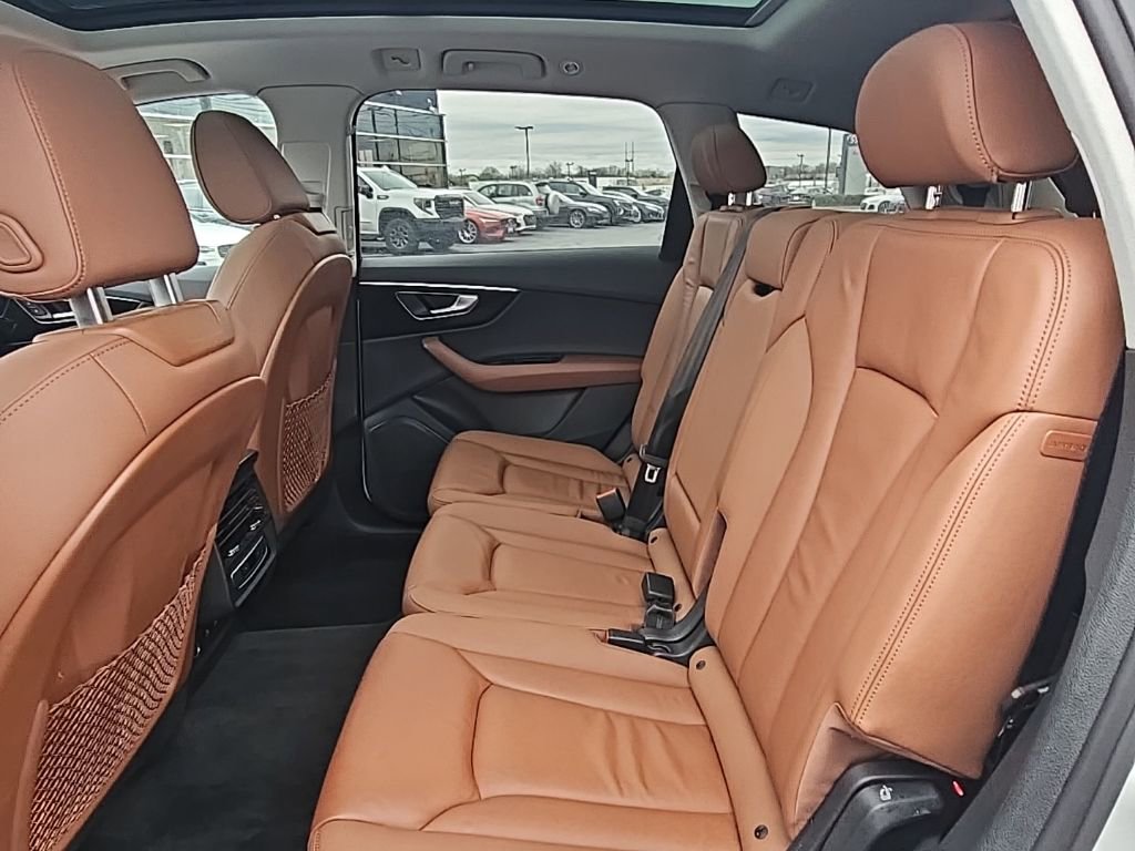 Certified 2023 Audi Q7 2.0T Premium w/ Convenience Package image 11