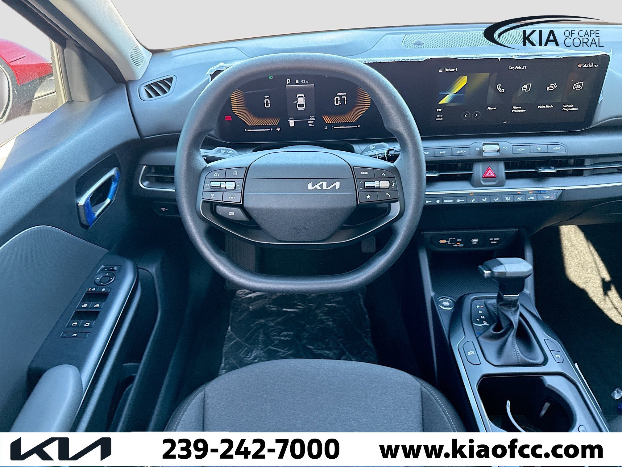 New 2025 Kia K4 LXS image 16