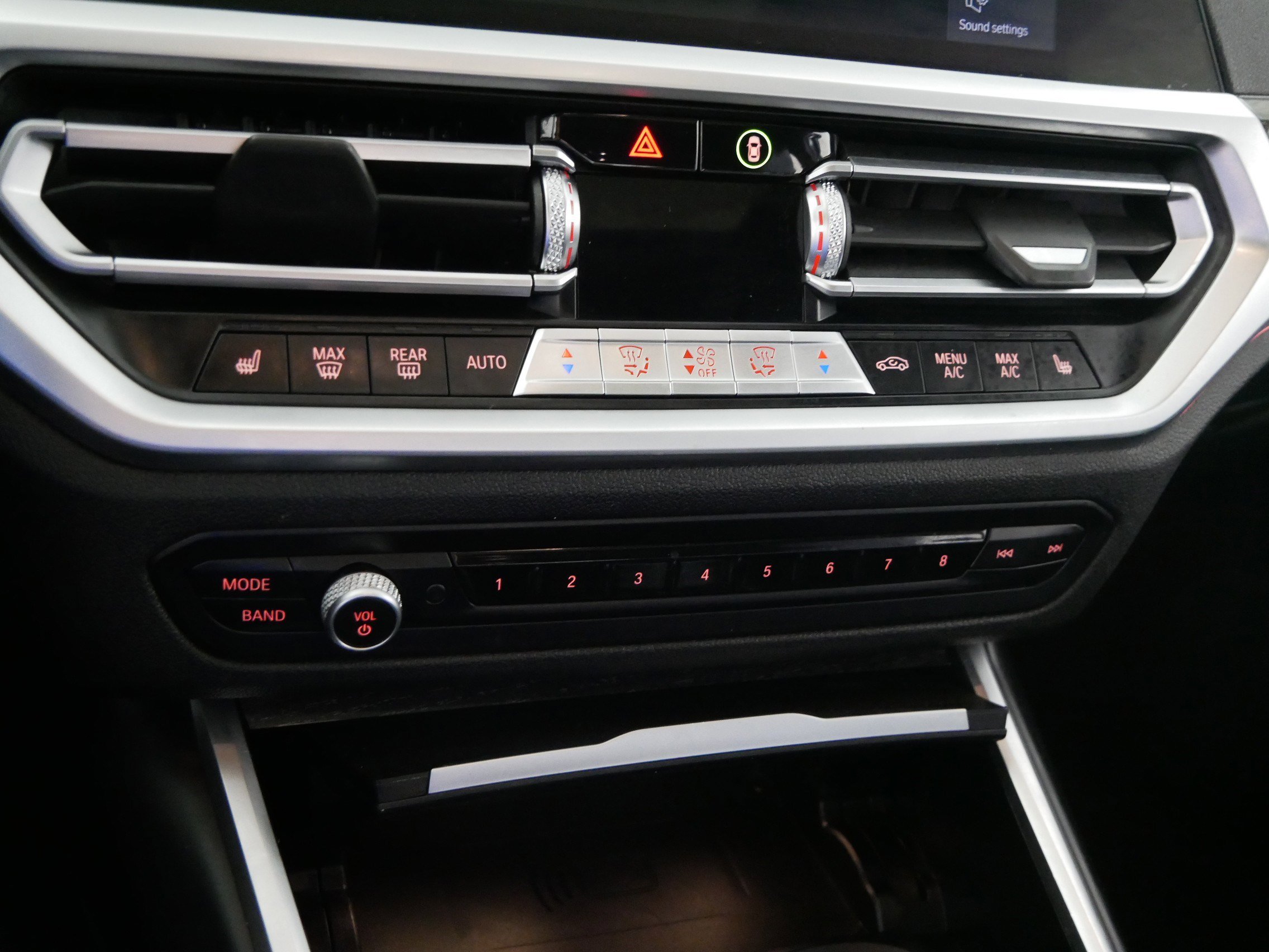 Used 2021 BMW 330e xDrive w/ Convenience Package image 23