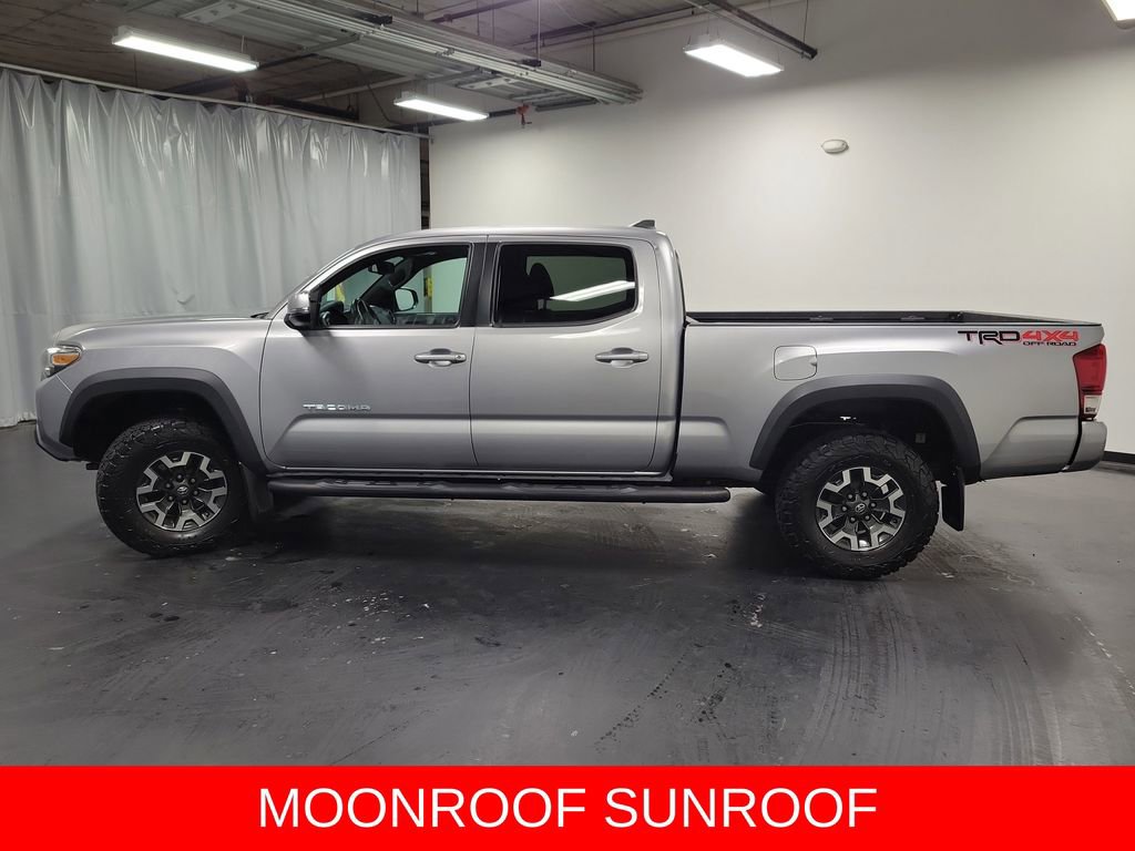 Used 2016 Toyota Tacoma TRD Off-Road w/ Premium & Technology Package AWD/4WD image 5