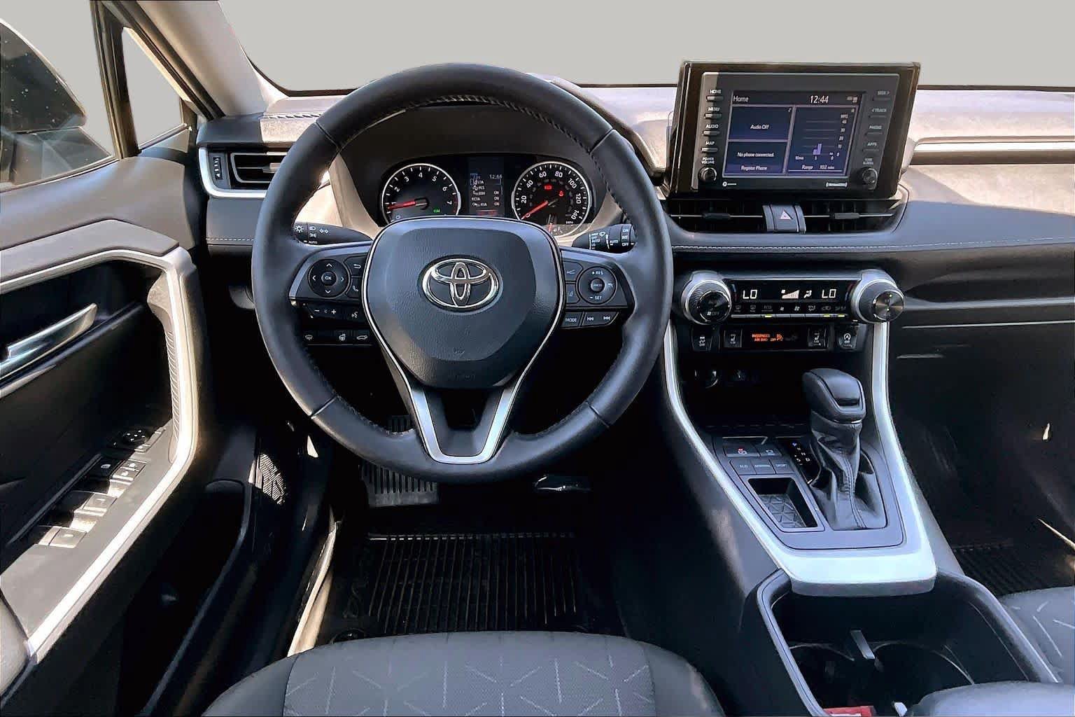 Certified 2022 Toyota RAV4 XLE w/ Convenience Package FWD image 5