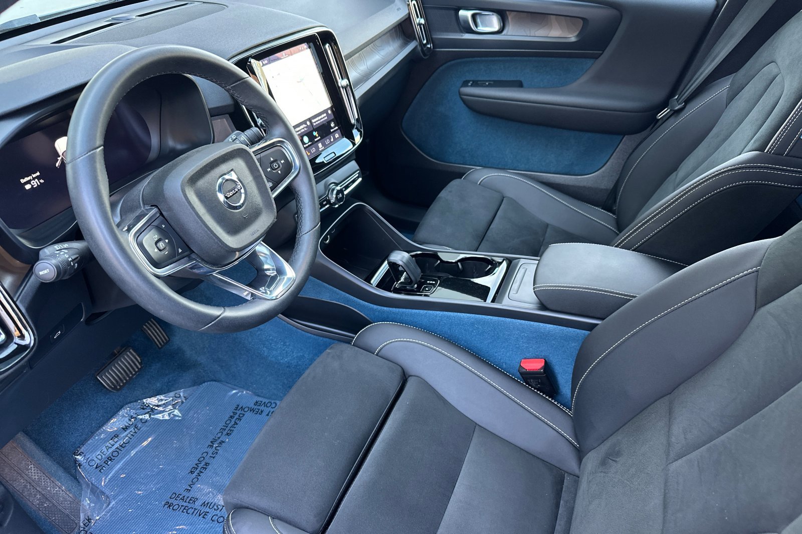 Certified 2023 Volvo XC40 Recharge Plus image 11