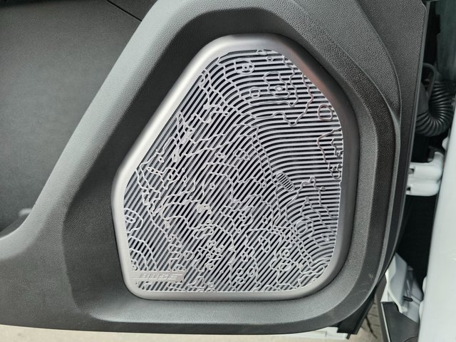 Used 2025 GMC Hummer EV 2X image 27