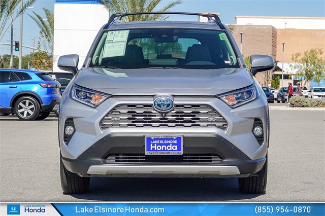 Used 2020 Toyota RAV4 Limited image 3