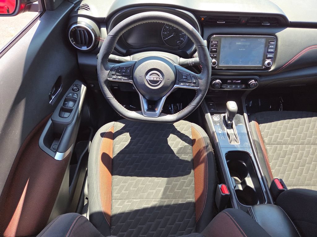 Used 2022 Nissan Kicks SR w/ Interior Electronics Package FWD image 20