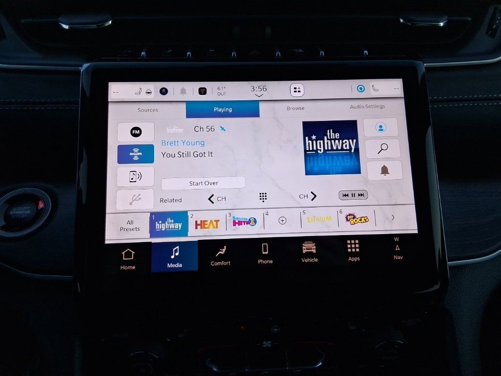 New 2025 Jeep Grand Cherokee L Limited w/ Trailer Tow Package image 36