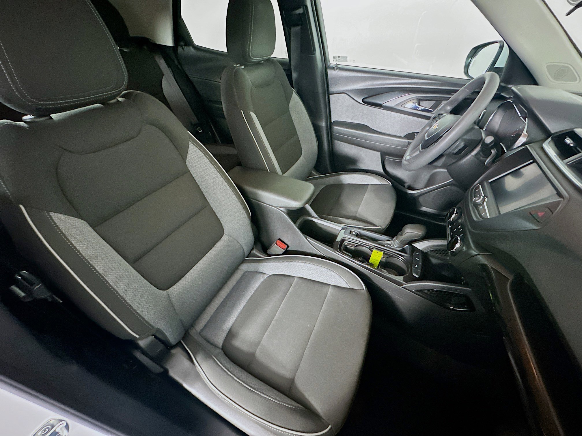 Used 2023 Chevrolet TrailBlazer LT image 29