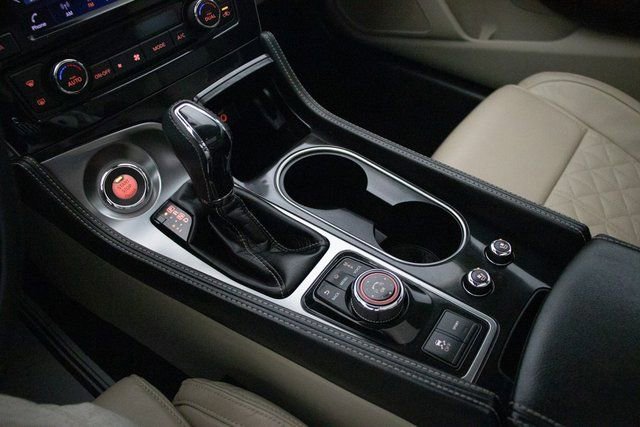Used 2023 Nissan Maxima Platinum image 32