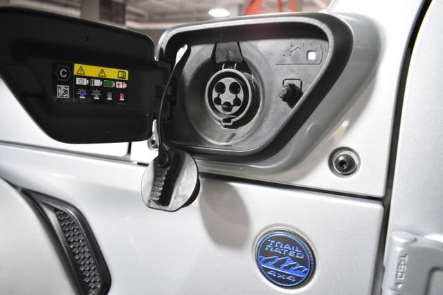 Used 2024 Jeep Wrangler High Altitude AWD/4WD image 44