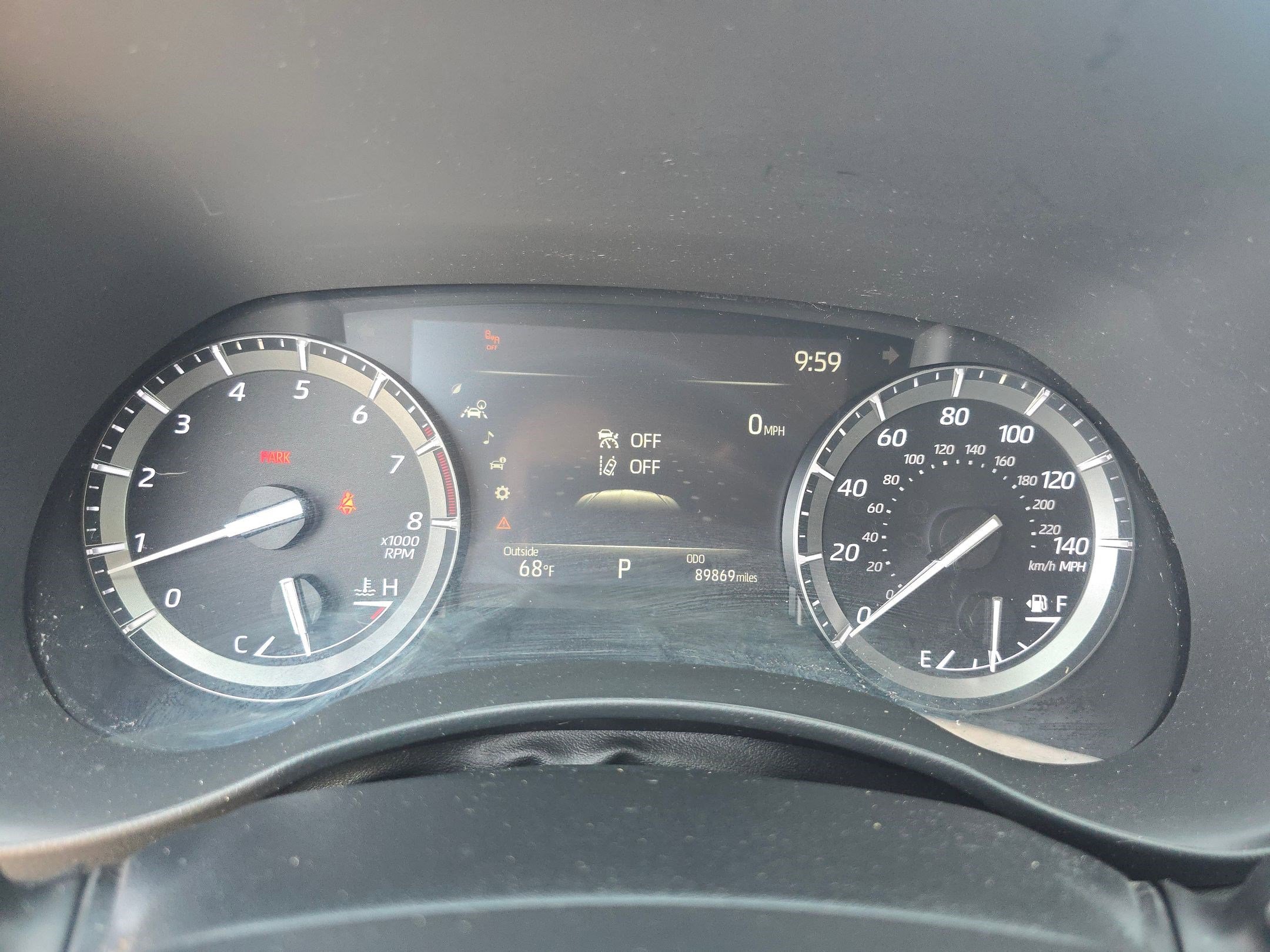 Used 2020 Toyota Highlander XLE image 19