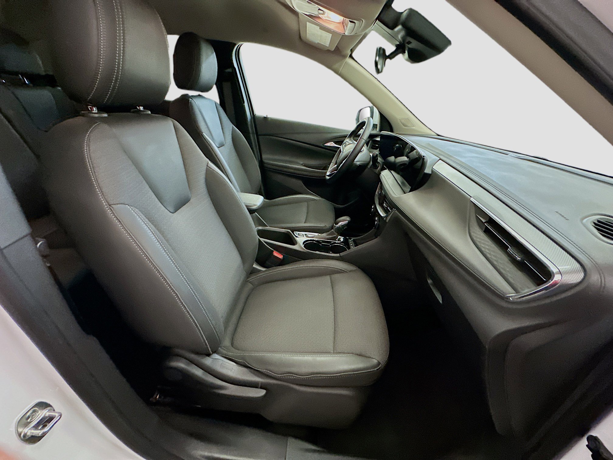 Used 2025 Buick Encore GX Preferred image 31