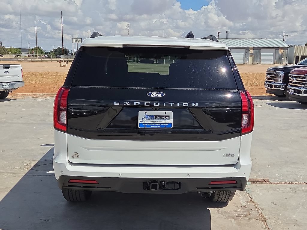 New 2027 Ford Expedition Max Active RWD image 4