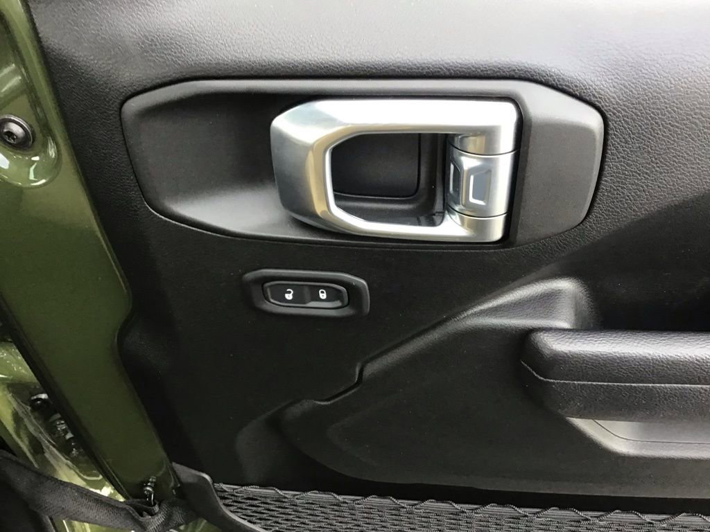 Used 2023 Jeep Wrangler Sport S image 12