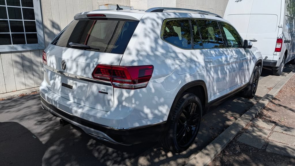 Used 2018 Volkswagen Atlas SEL Premium AWD/4WD image 4