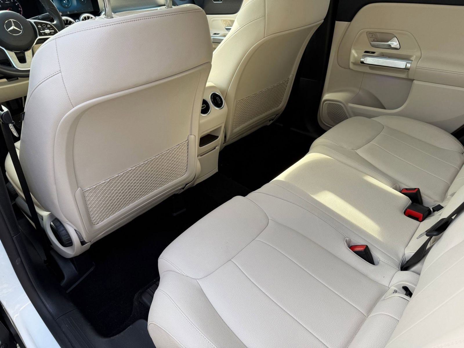 Used 2022 Mercedes-Benz GLB 250 w/ Premium Package Lite image 21